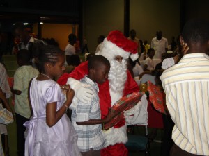DSC00913 Santa is busy!