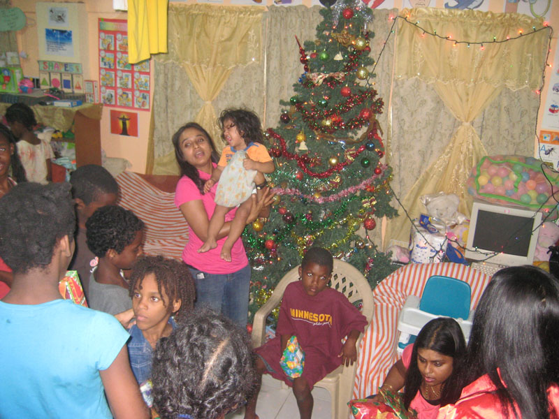 Gift For Life Foundation Christmas Day 2009 photograph 3