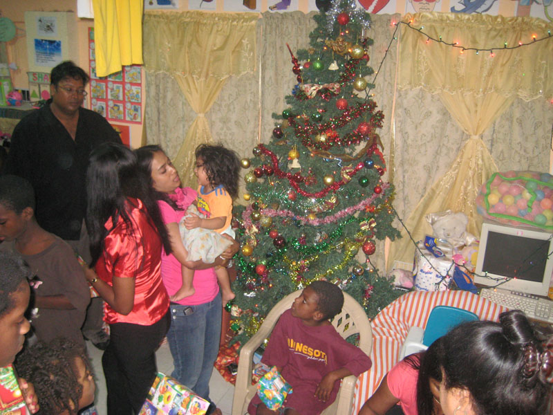 Gift For Life Foundation Christmas Day 2009 photograph 4