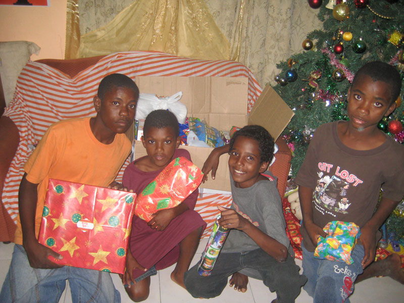 Gift For Life Foundation Christmas Day 2009 photograph 14
