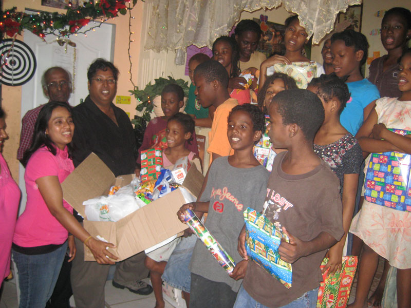 Gift For Life Foundation Christmas Day 2009 photograph 19