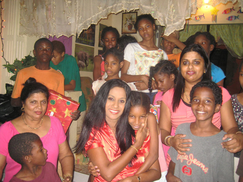 Gift For Life Foundation Christmas Day 2009 photograph 23