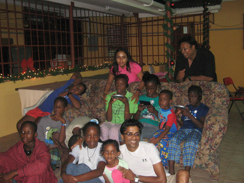 Gift For Life Foundation Christmas Day 2009 photograph 54