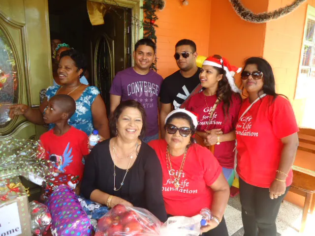 Photograph 31 from Christmas Motorcade 2014