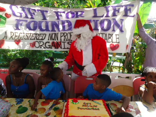 Photograph 40 from Christmas Motorcade 2014