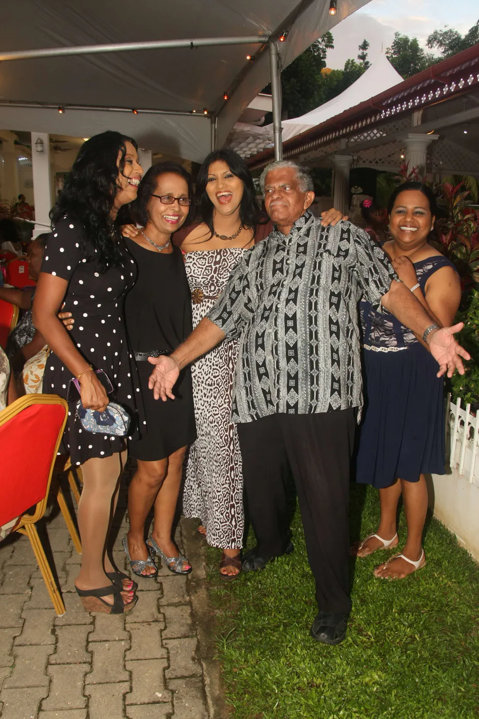 Photograph 6 from GFLF Puts Smiles on Faces