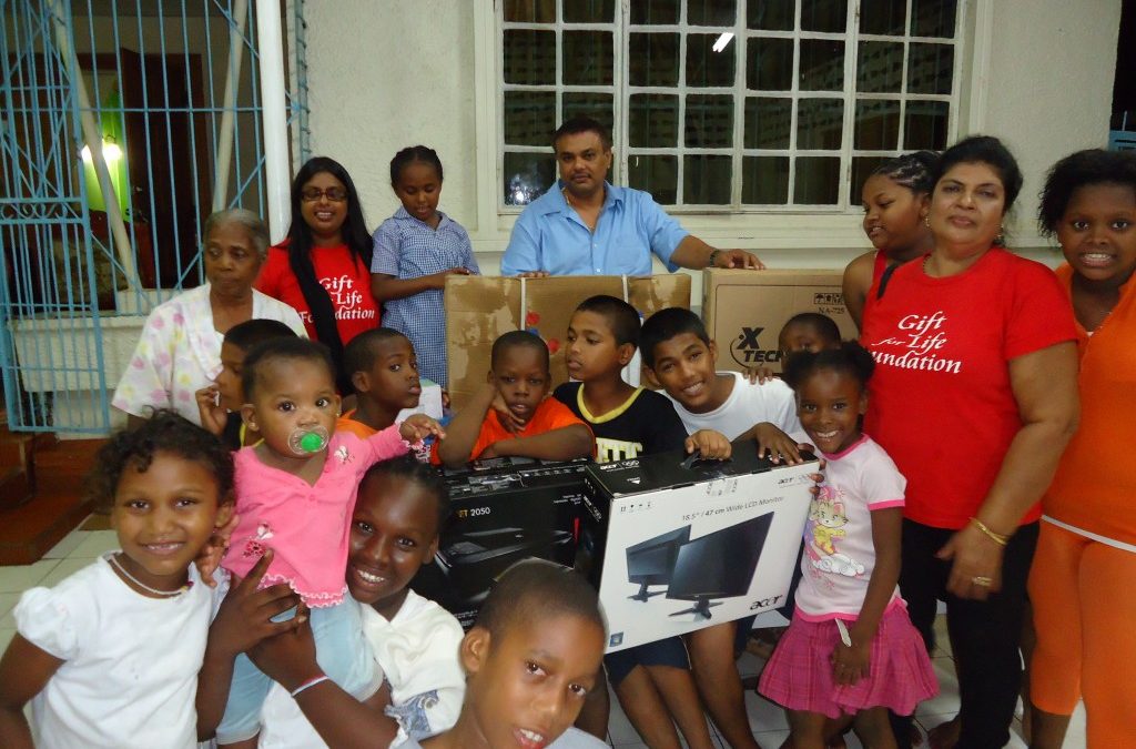 GFLF takes Computer WorkStations to 5 Homes : Feedback
